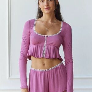 Out From Under Women's Purple / Pink
Sweet Dreams Flyaway Cropped Top Sz M